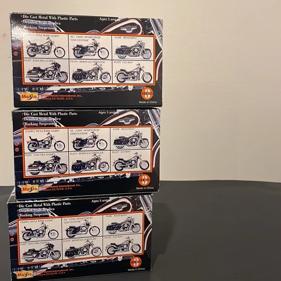 Harley Davidson Maisto Diecast 95th Anniversary Models Collectible Bikes 1:18 - Picture 9 of 14